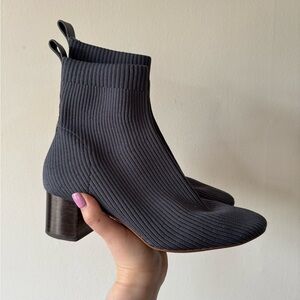 Everlane The Glove Boots in Stone Blue